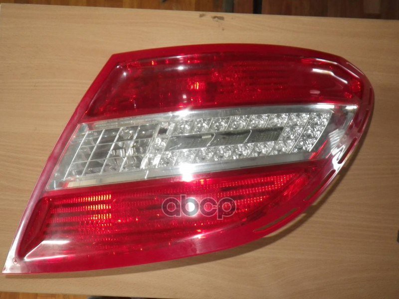 Фонарь Задний Прав Mb: W204 06- Depo арт. 440-1950R-UQ