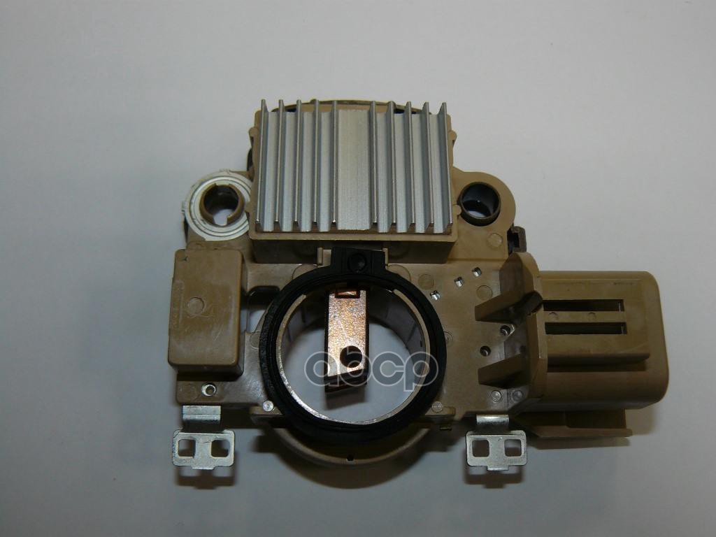 Реле-Регулятор Генератора 12V Nissan: Infiniti  Nissan: Pick-Up (L, S) GENON ELECTRIC арт. GNR-M061