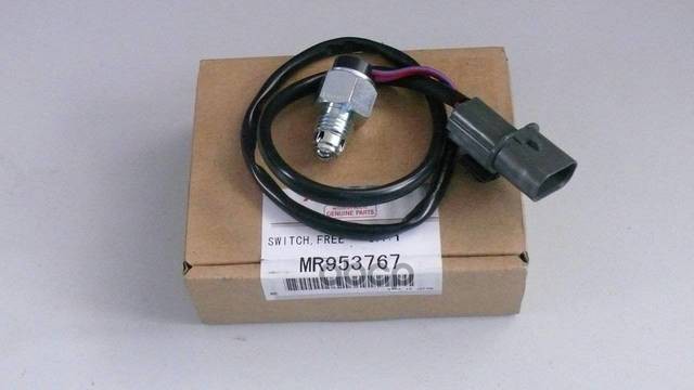 ПЕРЕКЛЮЧАТЕЛЬ MITSUBISHI арт. MR953767