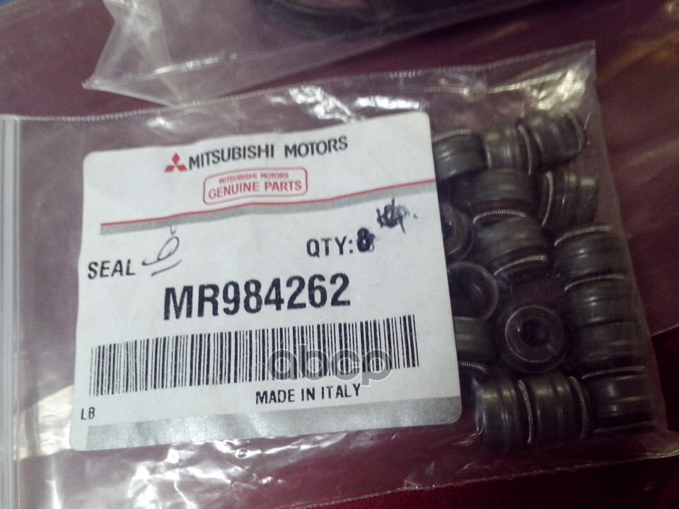 Колпачок маслосъемный MITSUBUSHI Colt V/Lancerxmot.3A91/4A90/4A91 MITSUBISHI MR984262 MITSUBISHI арт. MR984262