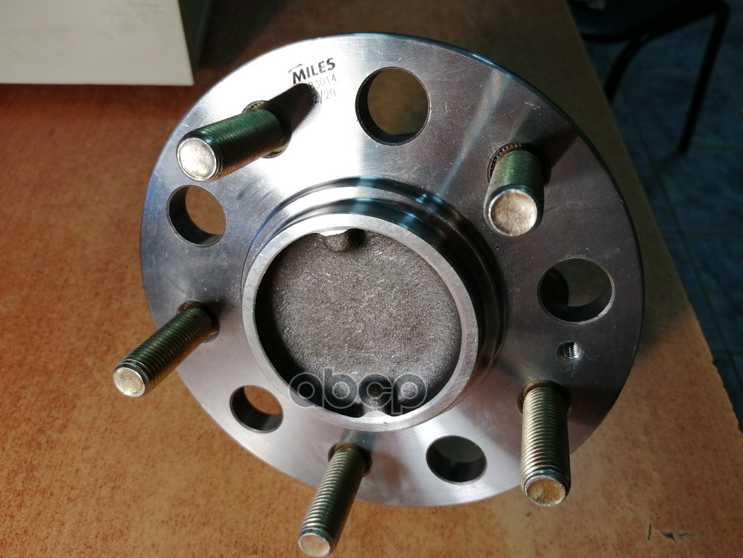 Ступица задняя в сборе с подшипником (+ABS) Miles арт. DB83014