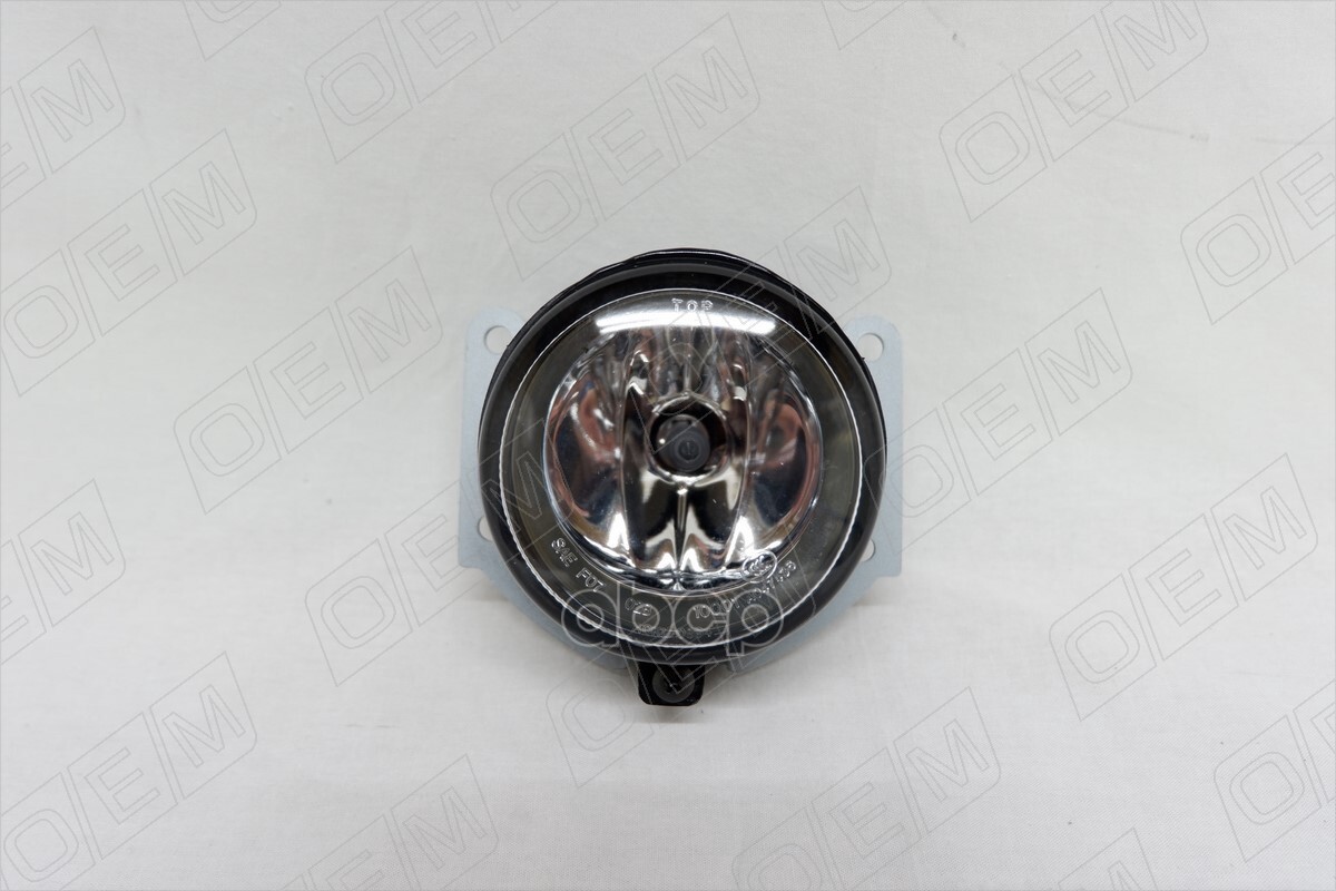 Фара противотуманная Mitsubishi Pajero Sport 2 2008-2013 O.E.M. арт. OEM0215PTFPL