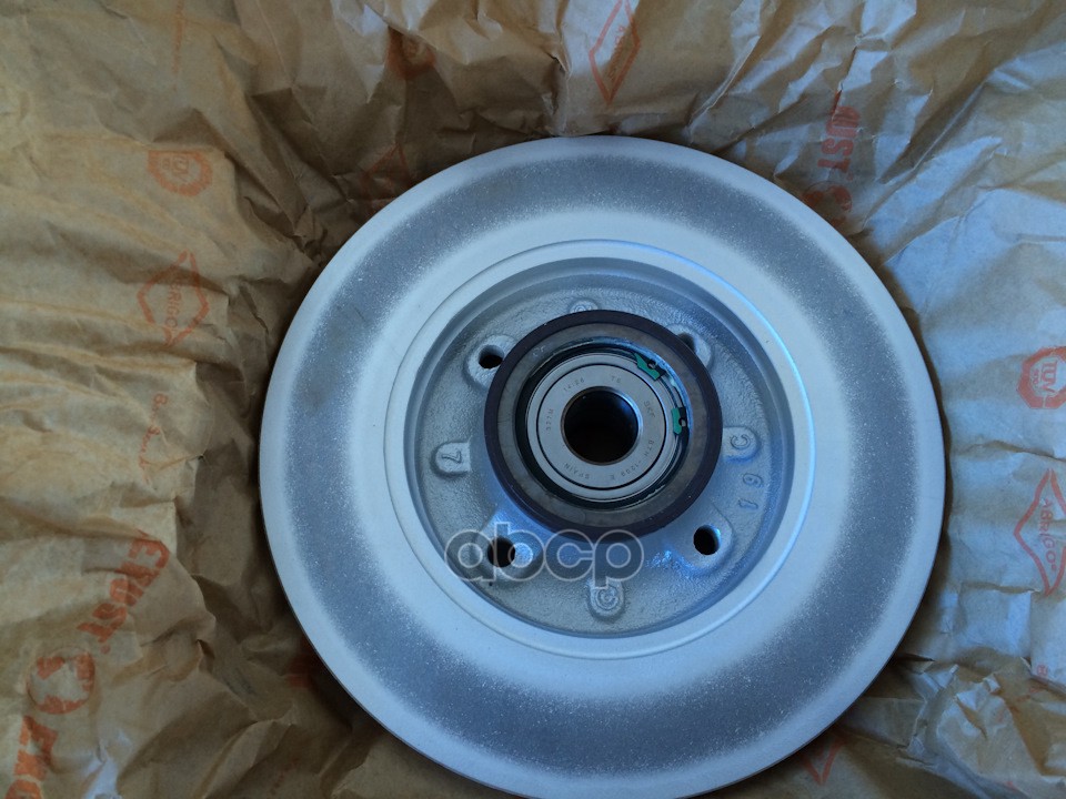 Диск Тормозной С Подшипником Citroen C4 (2005>)/Peugeot 207 (2006>) Peugeot-Citroen арт. 424934