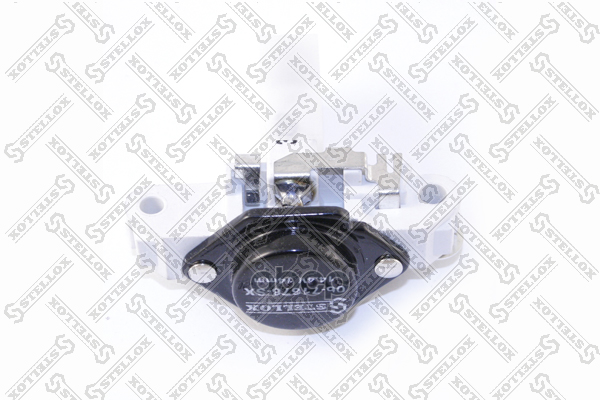 Реле-регулятор Bosch14.4V 14 mm VW Golf/Passat/Vento 1.9TD 96> Stellox арт. 0671678SX