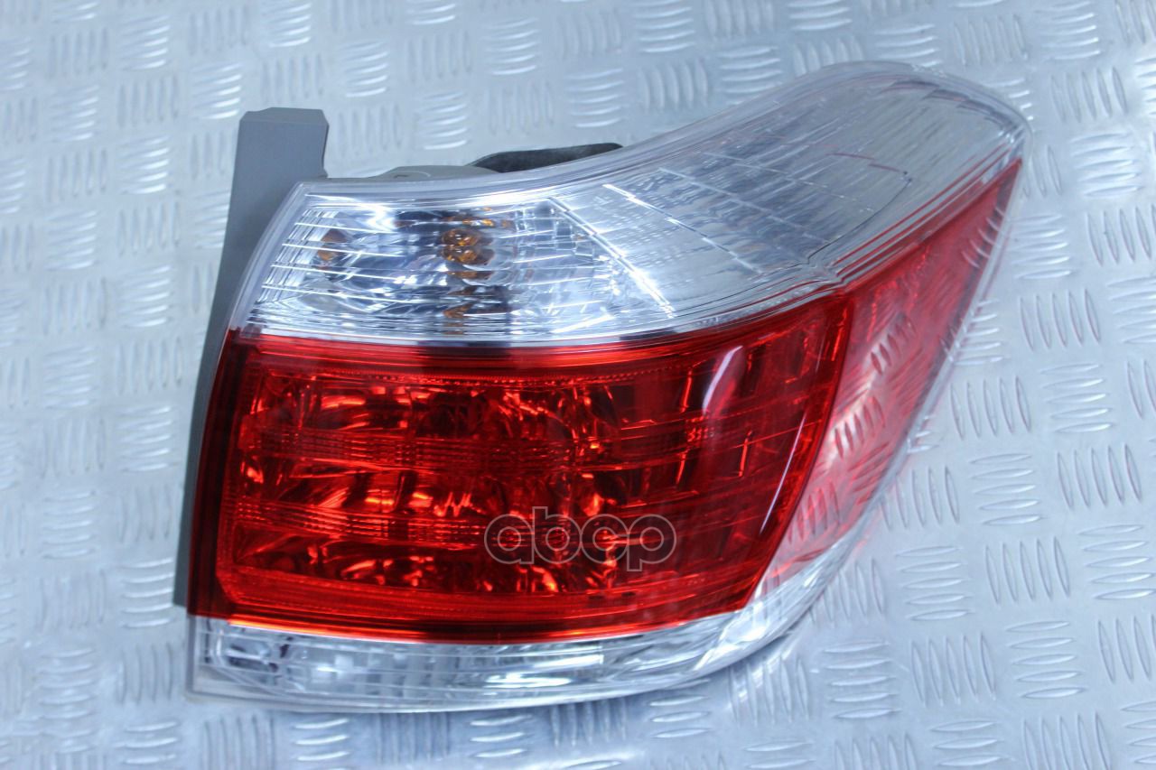 Фонарь задний Toyota Highlander 10-13 (Справа) TOYOTA арт. 81551-48280