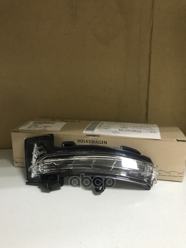 Фонарь указателя поворота VAG 5E0 949 101 VAG арт. 5E0 949 101