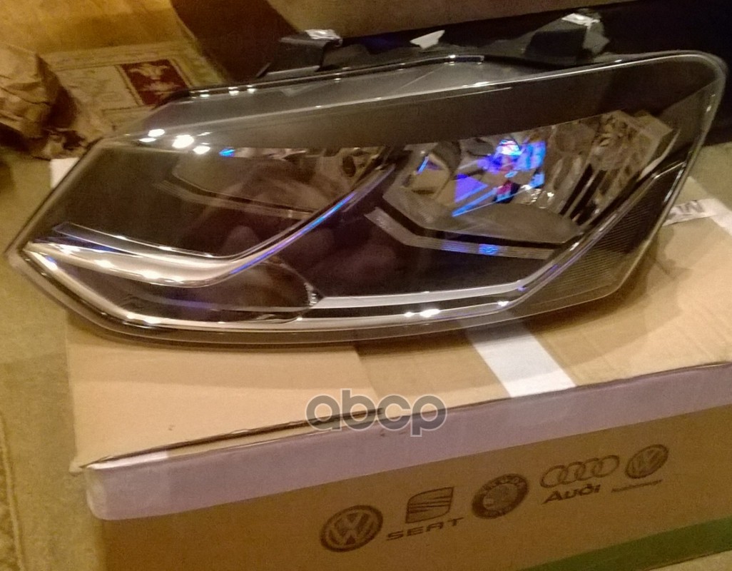 Фара Галогенная Двойная Левая VAG арт. 6C1941005B